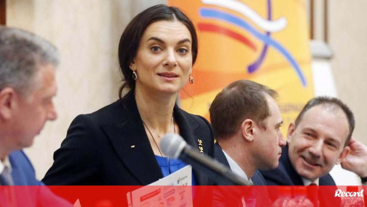 Yelena Isinbayeva: «Rússia está gangrenada pelo uso de doping