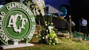 Sporting vai jogar com emblema da Chapecoense