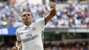 Pepe em 9.º lugar na votação da Bola de Ouro 2016