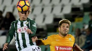 Gauld mostra-se ao Sporting