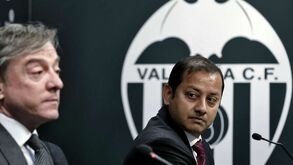Diretor desportivo do Valencia acusa Prandelli de exagerar nas exigências