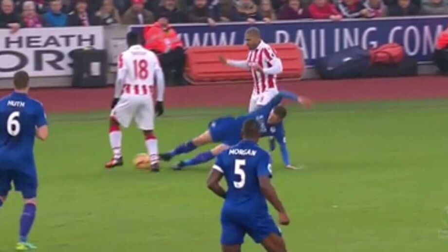 Leicester ficou reduzido a dez aos 28 minutos de jogo frente ao Stoke City