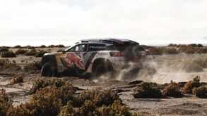 Loeb volta a impor-se e recupera liderança