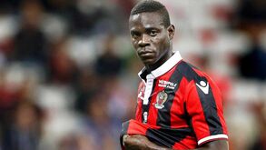 Balotelli revoltado: «O racismo é legal em França?»