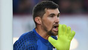 Valencia cede guarda-redes Matt Ryan ao Genk