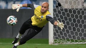 Sinan Bolat é reforço até final da época