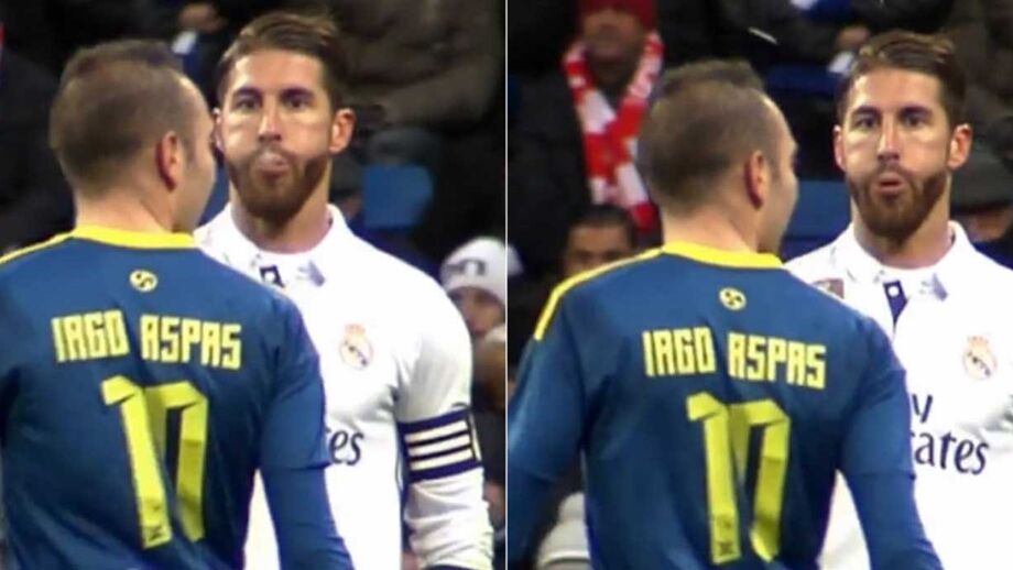 Dois jogadores pegados durante o encontro da Taça do Rei