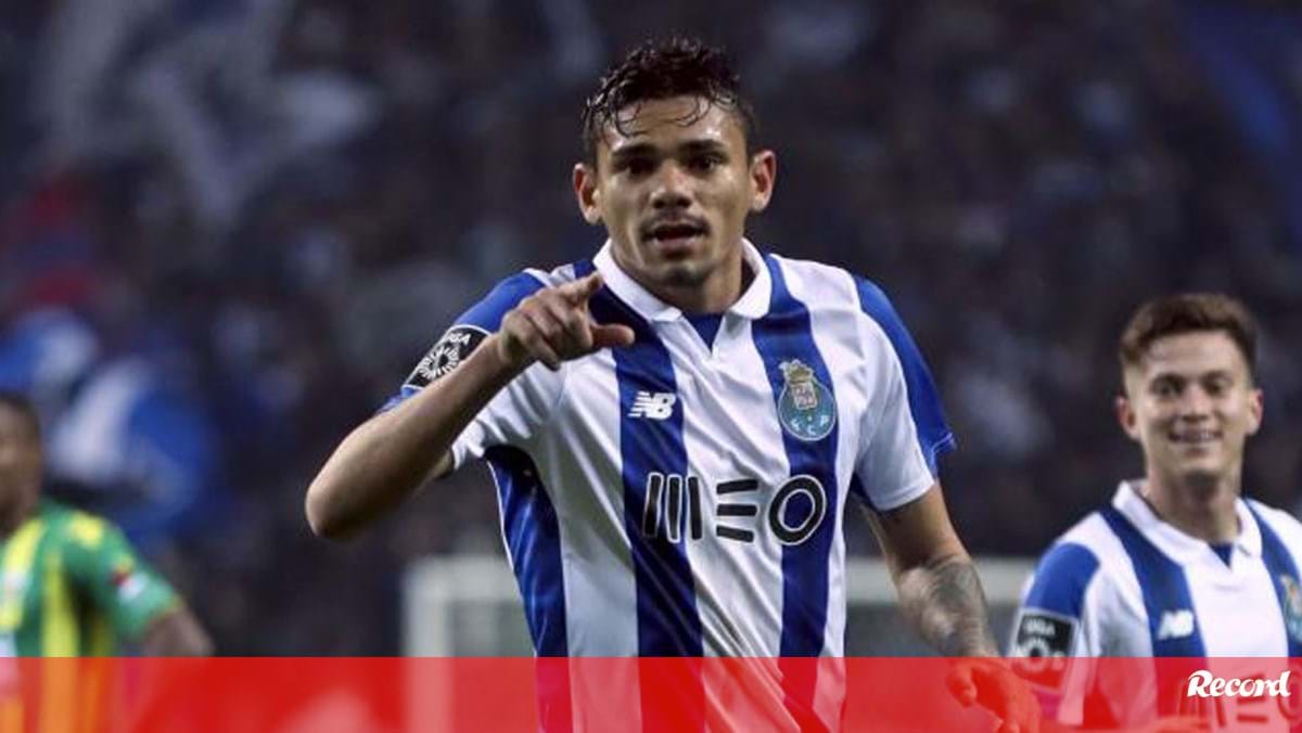 FC Porto punido com interdição do Dragão por um jogo e multas de 8.670  euros - FC Porto - Jornal Record