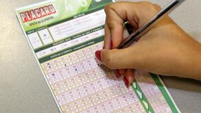 Santa Casa garante pagar prémios até à suspensão das apostas