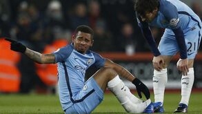 Gabriel Jesus desfalca Manchester City até maio