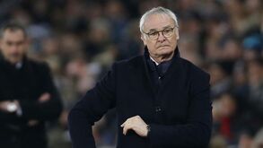 Ranieri alivia pressão e atribui favoritismo a equipa do... 3.º escalão