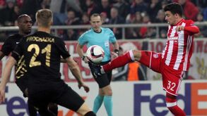 Olympiacos de Paulo Bento não sai do nulo frente ao Osmanlispor
