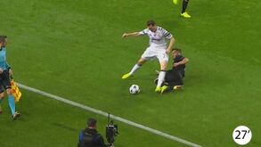 Os casos do FC Porto-Juventus: vermelho certo e golo... mal anulado?