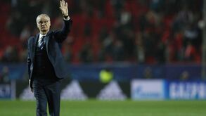Leicester confirma despedimento de Ranieri