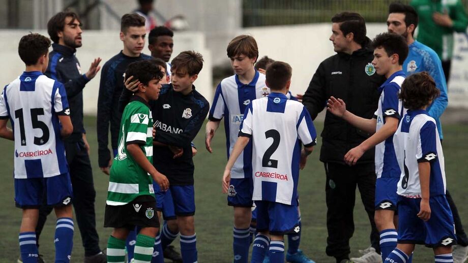 Torneio Ponte de Frielas: Benfica e Corunha na final