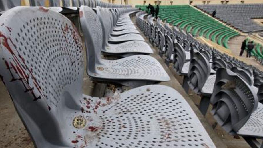 Justiça confirma dez penas de morte para motins em estádio no Egito em 2012