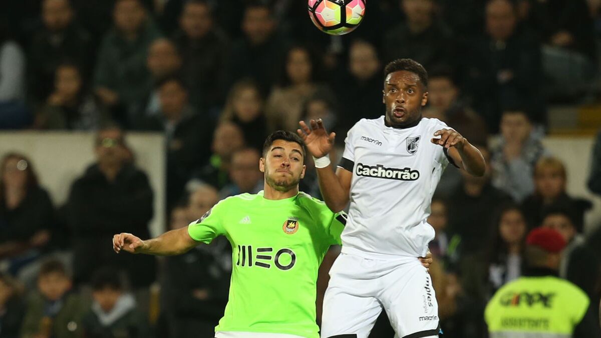 Sporting planeou para o Rio Ave uma aula nocturna de futebol, Crónica de  jogo