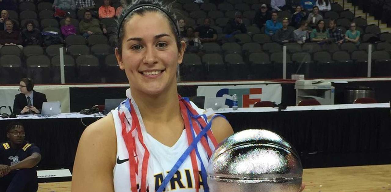 Português brilha no basquetebol universitário americano e sonha