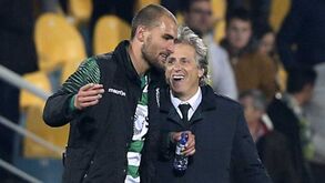 Leonardo Ruiz: Olhar o espelho e ver... Bas Dost