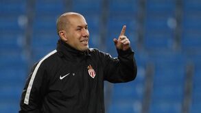 Monaco-St. Étienne e Metz-PSG adiados para 