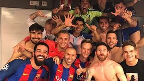A festa no balneário do Barcelona com Messi a 'imitar' Cristiano Ronaldo