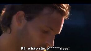 Momento bizarro: Árbitro obrigou João Sousa a cortar o boné com uma tesoura