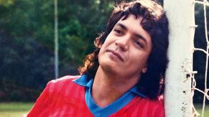 O 'Kaiser' da treta: fingir que se é futebolista profissional durante 20 anos é... obra