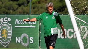 Jorge Jesus reduz leões a 14 jogadores