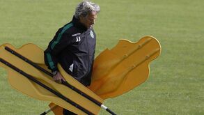 Jesus está privado de uma 'equipa inteira'