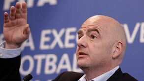 Presidente da FIFA explica diferenças entre Messi e Ronaldo