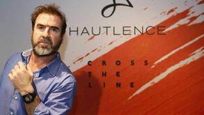 Cantona sai em defesa de Benzema com 'boca' a François Fillon