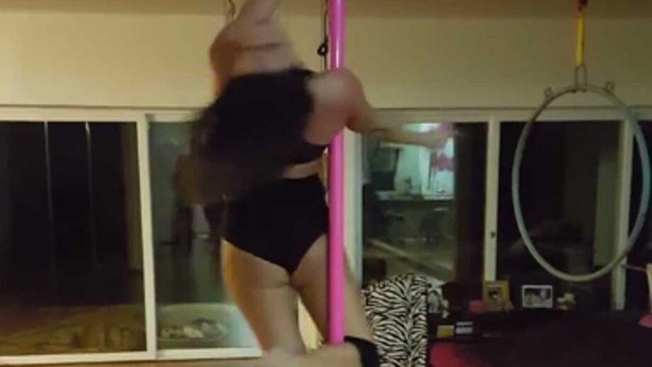 Atriz conquista seguidores com as suas danças