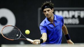 Taça Davis: Gastão Elias dá o primeiro ponto a Portugal