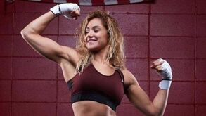 UFC 210: Lutadora retirada do cartaz por... ter silicone nos seios