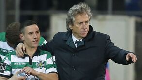 Jorge Jesus dá indicações a Daniel Podence