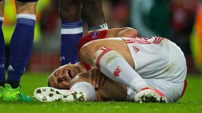 Lesão no joelho dita fim da carreira de Ibrahimovic