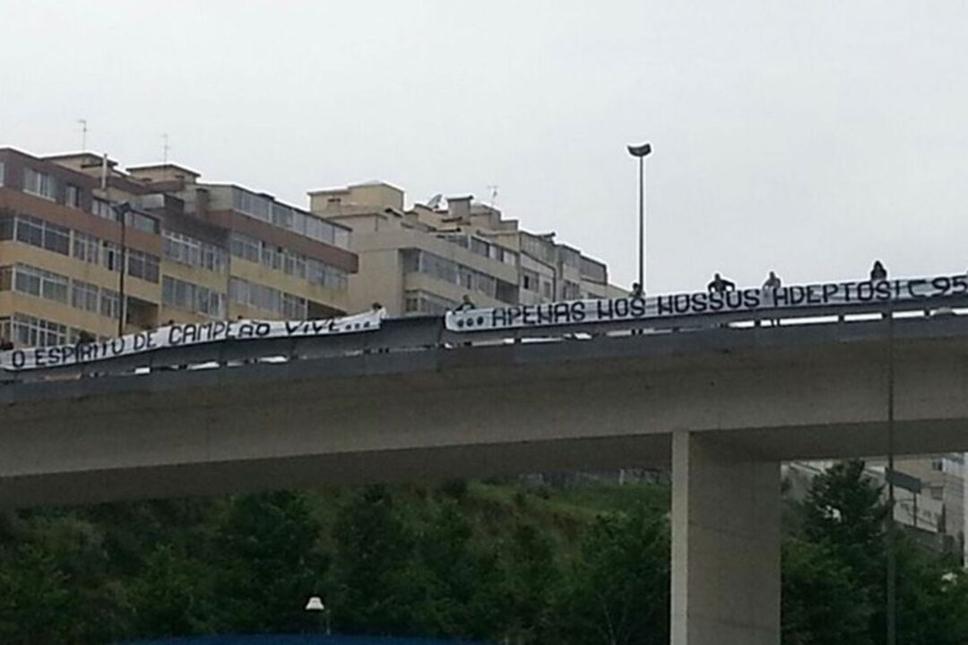 A tarja que seria mostrada pelo Coletivo no DragÃ£o