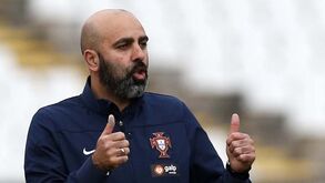 Emílio Peixe revela lista de 21 convocados para o Mundial