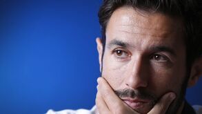 Hugo Viana contratado