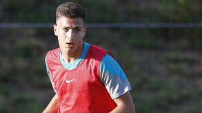 Dalot e o interesse de Real e Barça: «É um orgulho ser vigiado por esses clubes»