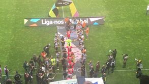 Uma perspetiva diferente da guarda de honra ao Benfica
