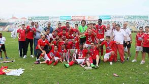 Lusitano de Vila Real de Santo António ergue Taça do Algarve