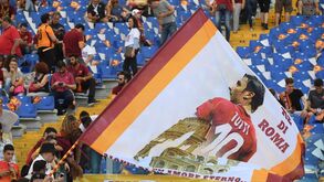 Roma garante 2.º lugar no adeus a Totti