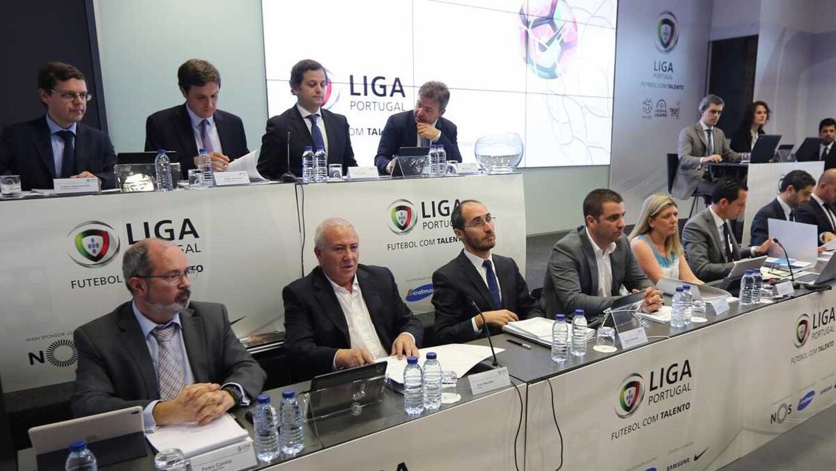 Luís Filipe Vieira e Bruno de Carvalho não vão à Liga ...