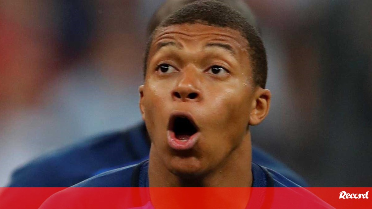 Enguiço por quebrar: Pepê em litígio com a baliza - FC Porto