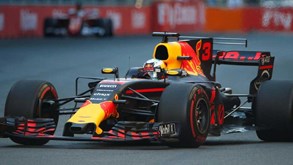 GP do Azerbaij&atilde;o: Ricciardo vence corrida... de carrinhos-de-choque