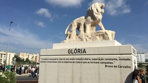 A mensagem de Bruno de Carvalho na estátua da Rotunda Visconde de Alvalade