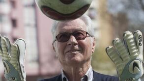 Liga lamenta morte de Mourinho Félix e diz que o futebol fica mais pobre