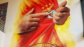 Odeith mostra nova pintura feita no Centro de Estágios do Benfica