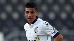 Rival de Braga tenta desviar Paolo Hurtado